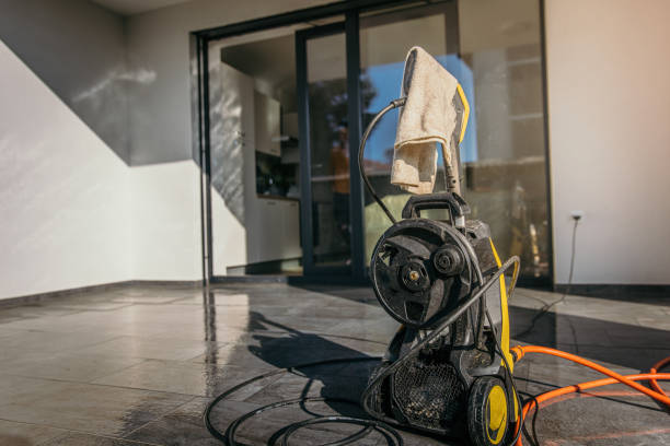 Best Sidewalk and Walkway Cleaning  in North Lynnwood, WA
